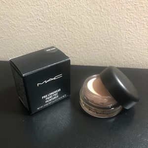 MAC Pro Longwear Paint Pot; .17 US OZ; Barr Study